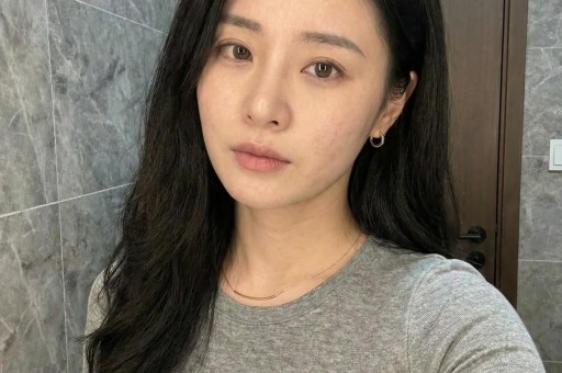 绯闻升级热巴陈飞宇情侣手链被扒媒体曝男方去女方酒店过夜