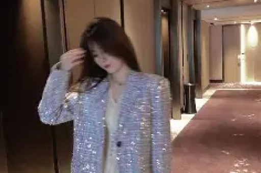 断更五个月首度发声！网红董赤赤坦言患上抑郁症遭导演恶意引导