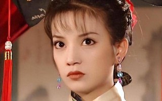 封杀5年后50岁赵薇再次露面离婚无事业原来她早留一张底牌